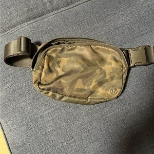 lululemon athletica Camouflage Belt Bag